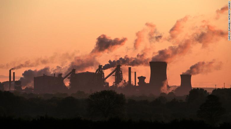 Researchers from UCL found that air pollution was linked to irreversible sight loss. 