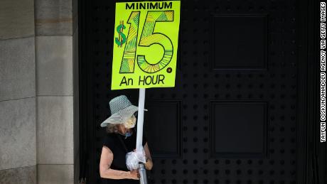 Democrats introduce bill to raise minimum wage to $15 by 2025