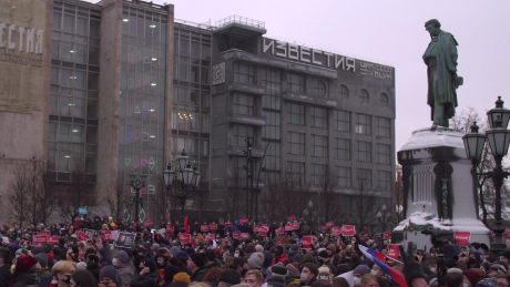 Kremlin tries to blame US for massive Russian protests