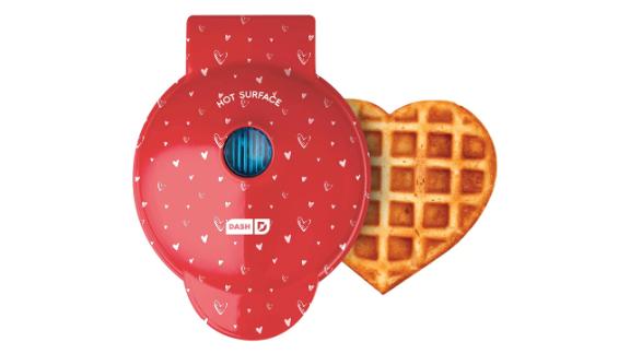 Dash Heart-Shaped Mini Waffle Maker 