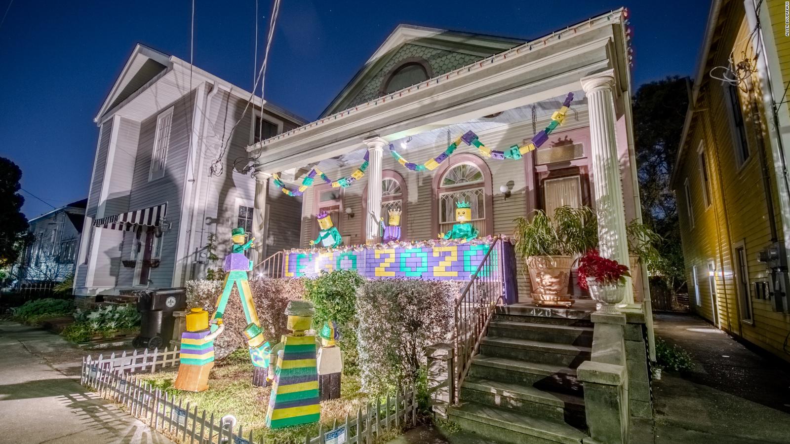 Mardi Gras Parades Got Canceled By Covid 19 So New Orleanians Turned Their Houses Into Floats Cnn
