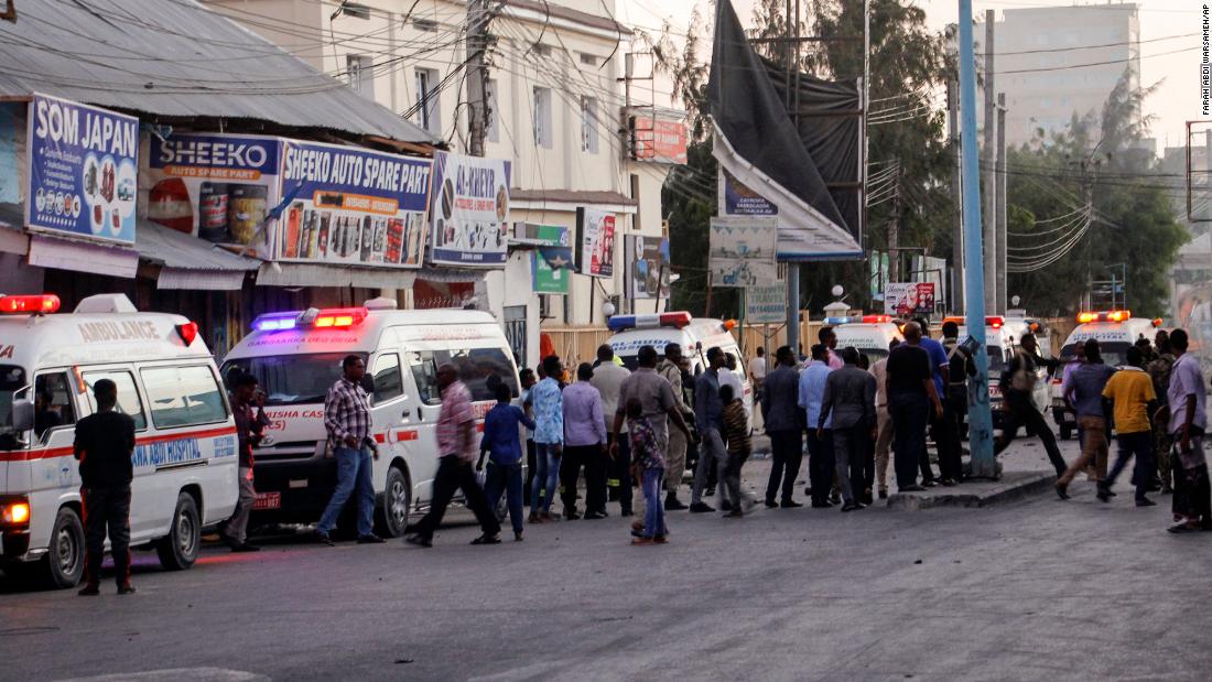 Somalia: Continued siege after car explosion at hotel gate in Mogadishu
