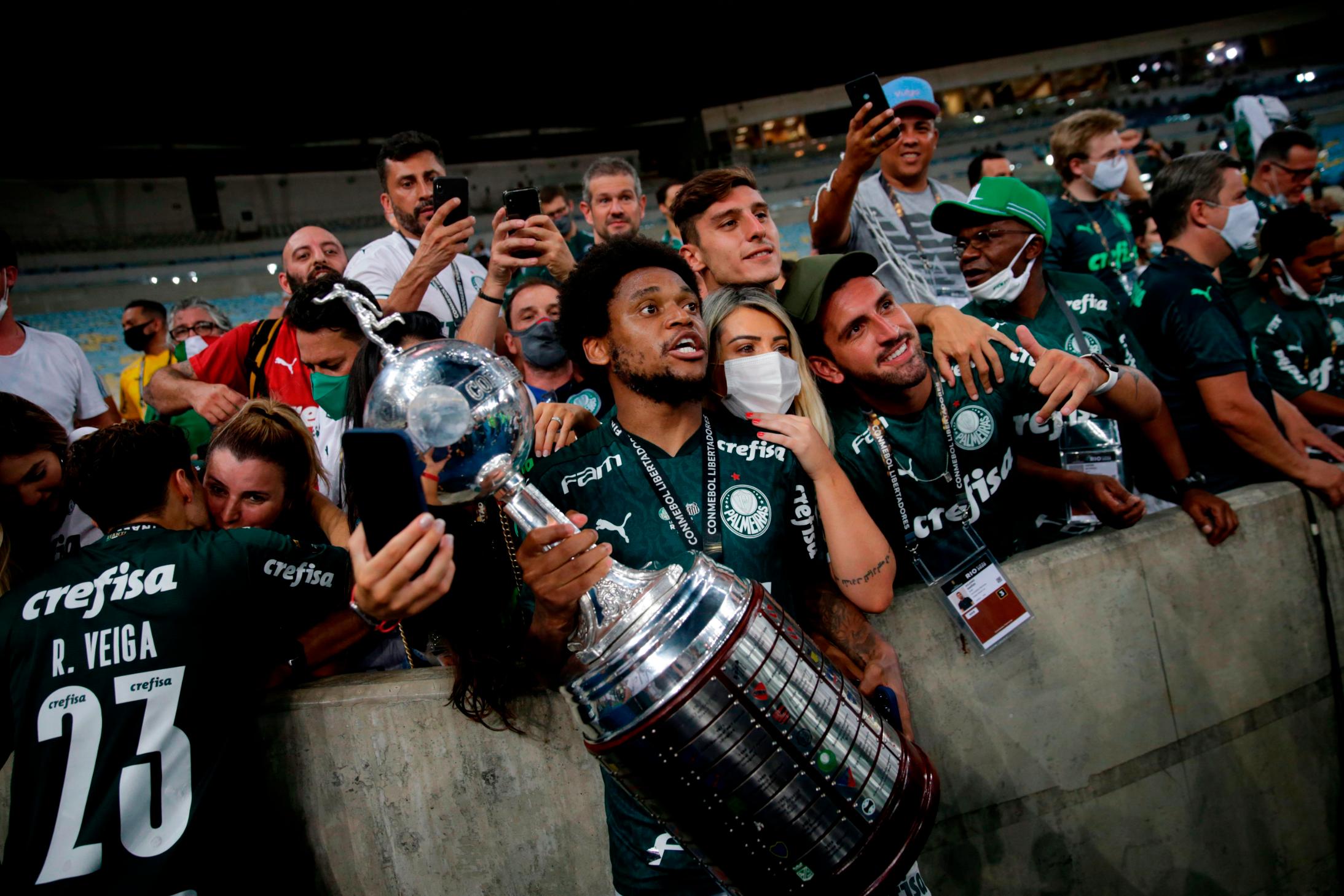 Copa Libertadores Palmeiras Fans Gather To Celebrate Dramatic Win Cnn