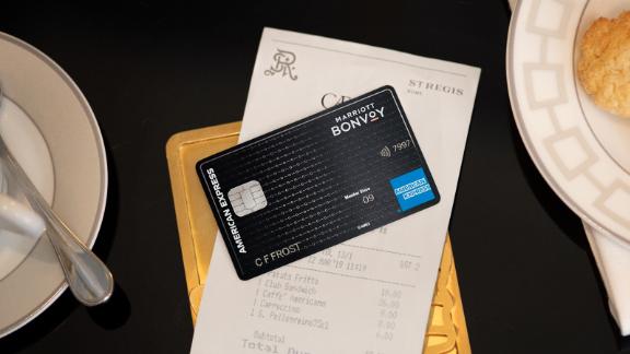 Marriott Bonvoy Brilliant ™ American Express® Card members can earn up to $ 220 in meal slip credit in 2021.