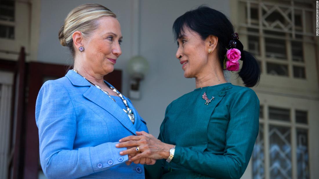 Suu Kyi meets US Secretary of State Hillary Clinton at Suu Kyi&#39;s residence in Yangon in 2011.