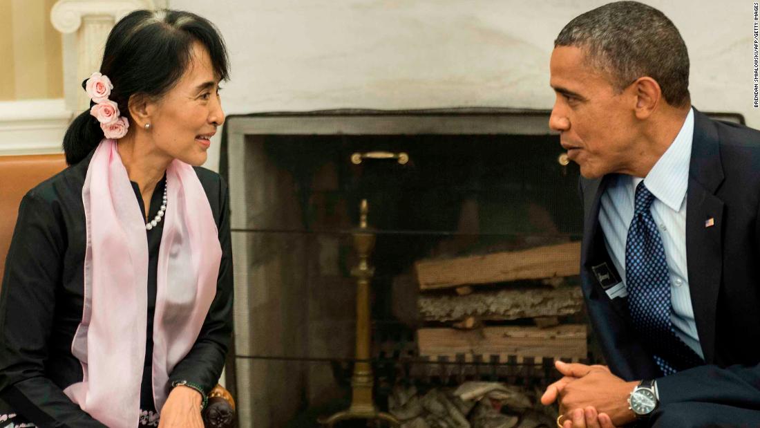 Suu Kyi meets with US President Barack Obama in the White House Oval Office. Obama later visited her lakeside villa in Myanmar. It was the first visit to Myanmar by a sitting US president.