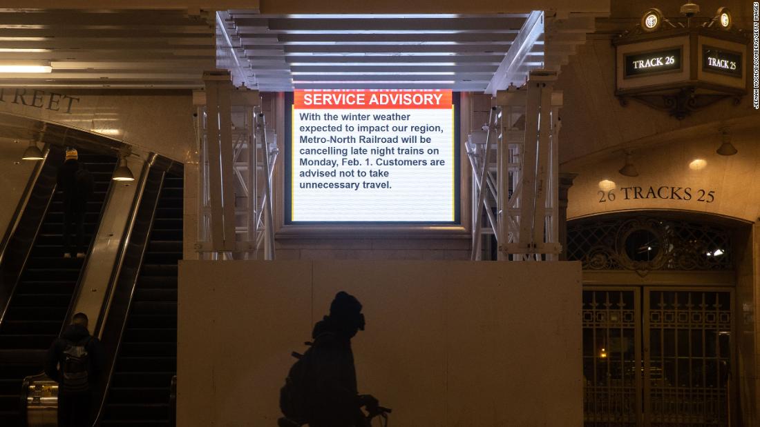 A weather advisory is seen at New York&#39;s Grand Central Terminal on Monday.