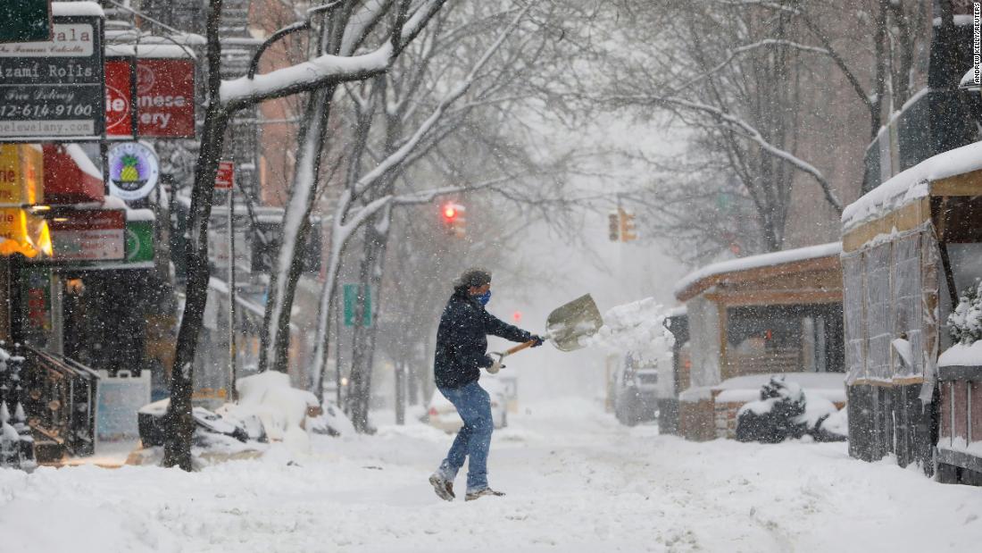 Winter storm slams midAtlantic and Northeast with 2 feet of snow