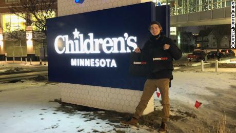 Hunter Kahn donated multiple Nintendo Switch consoles and games to Children&#39;s Minnesota Hospital in Minneapolis after cashing out almost $30,000 in GameStop.