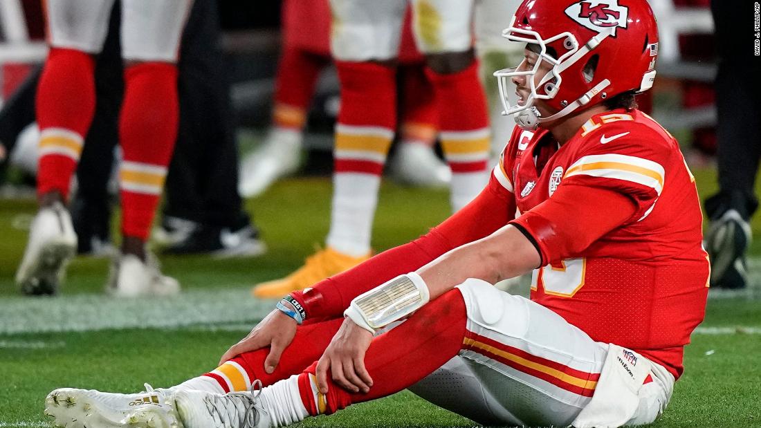 Mahomes sits on the turf during the second half. It was a rough game for last year&#39;s Super Bowl MVP, who was under heavy pressure all night.