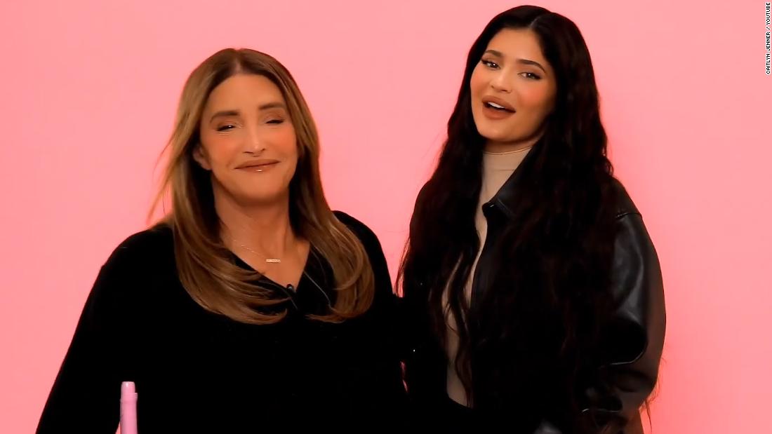 Watch Kylie Jenner Do Caitlyn Jenner S Makeup For The First Time In Youtube Video Cnn Video