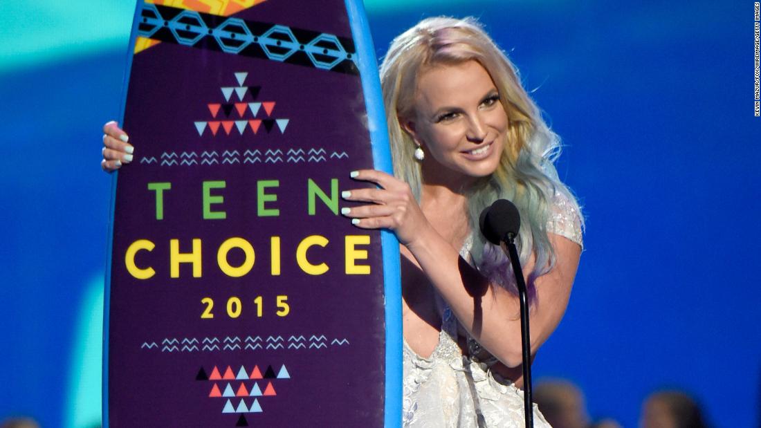 Spears speaks during the Teen Choice Awards in 2015.