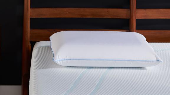 Tempur-Pedic Tempur-Cloud Breeze Memory Foam Medium Support Pillow 