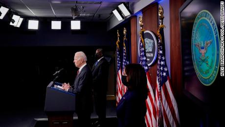 Biden anuncia un grupo de trabajo del Pentágono para revisar la estrategia de China