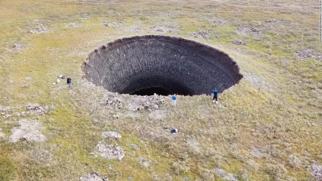 Klimato kaita gali būti už didžiulių kraterių, besiformuojančių Sibire