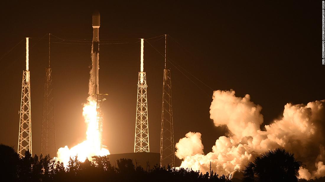 SpaceX launches another group of Starlink satellites but misses the landing of a rocket