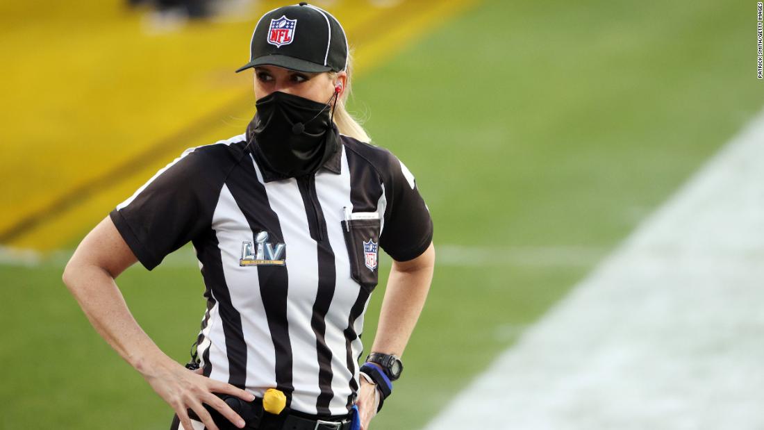 Kicked out of the men's basketball league, Sarah Thomas set her sights on the Super Bowl