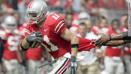Anthony Gonzalez of the Ohio State Buckeyes carries the ball during the game against the Cincinnati Bearcats on September 16, 2006.