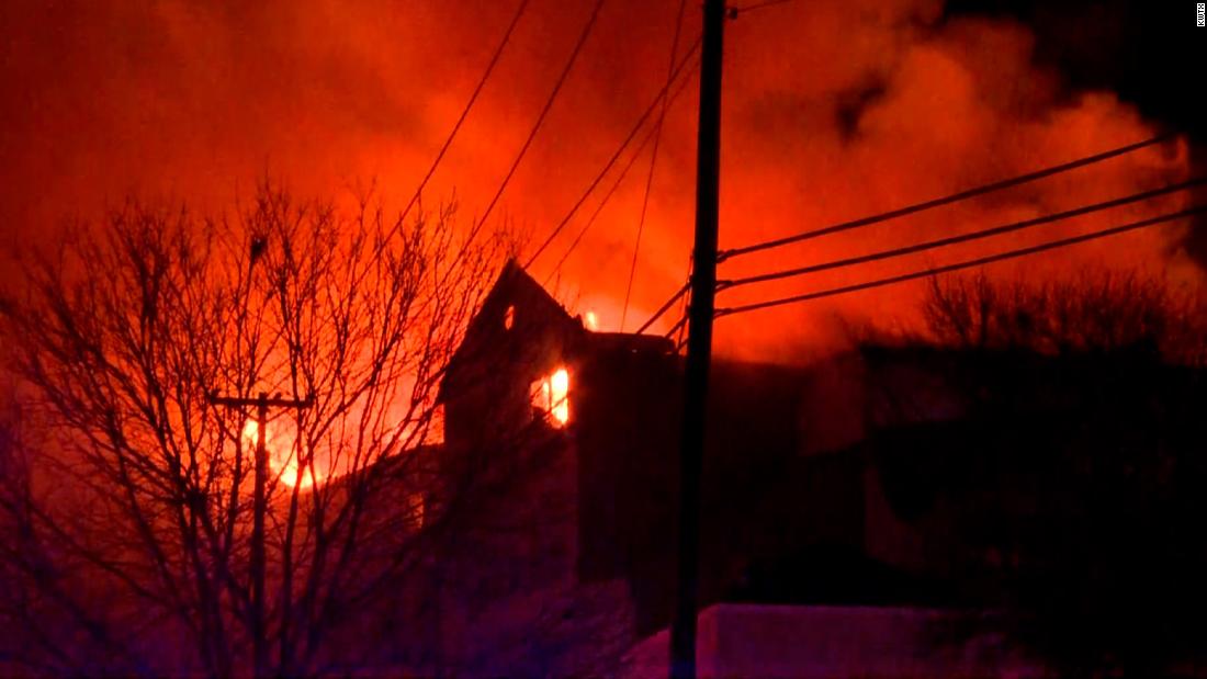 Killeen Texas hotel fire: a raging fire engulfs a Hilton Garden Inn