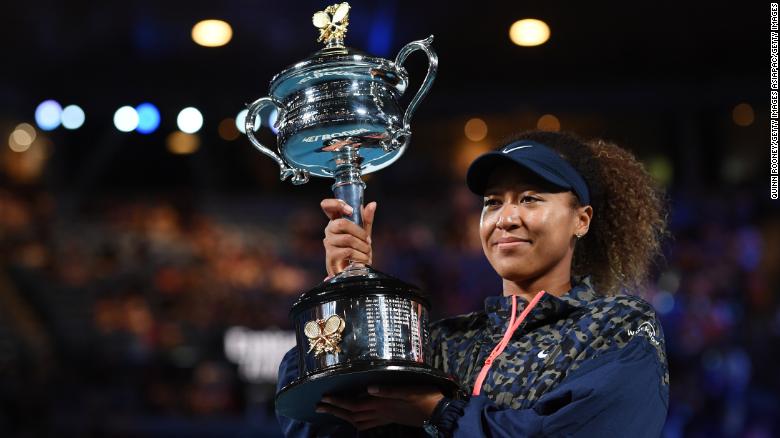 Naomi Osaka lifts her second Australian Open title.
