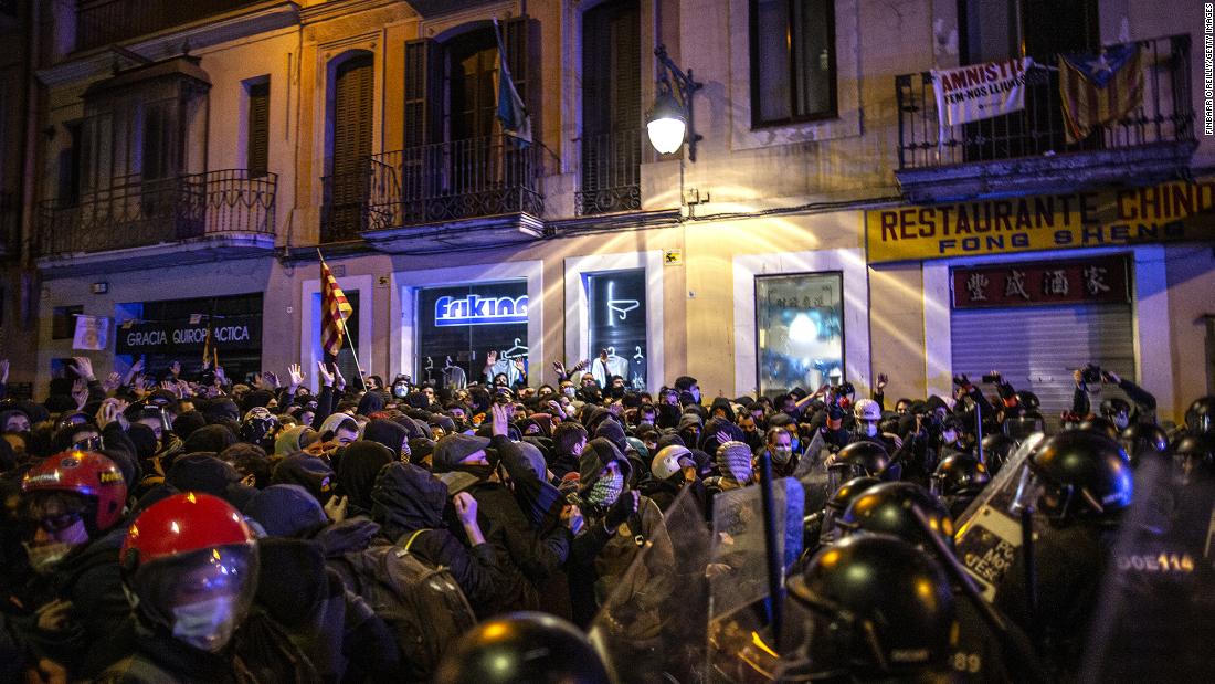 Violent protests over the arrest of the rapper and accusations of police brutality, Catalonia shouts for fifth day