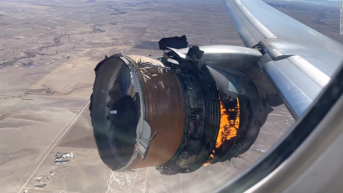 How passengers reacted when a plane's engine exploded midair