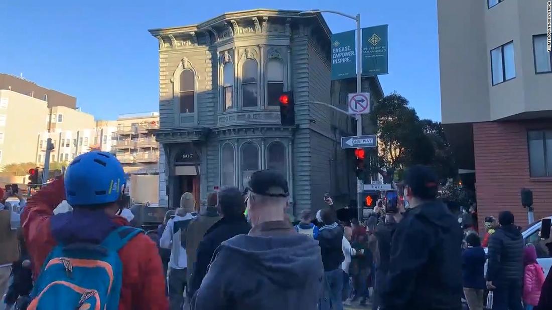 See how a city moved a 139-year-old Victorian home