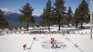 38,600 NHL Winter Classic hockey fans brave subzero temps