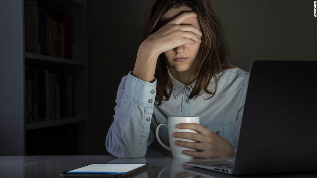 Night owls may be twice as likely as early risers to underperform at work, study suggests - CNN 