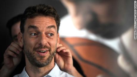 San Antonio Spurs&#39; Spanish player Pau Gasol gets ready for a presentation of his new book &quot;Under the Hoop&quot; in Madrid on September 5, 2018. (Photo by GABRIEL BOUYS / AFP)        (Photo credit should read GABRIEL BOUYS/AFP via Getty Images)