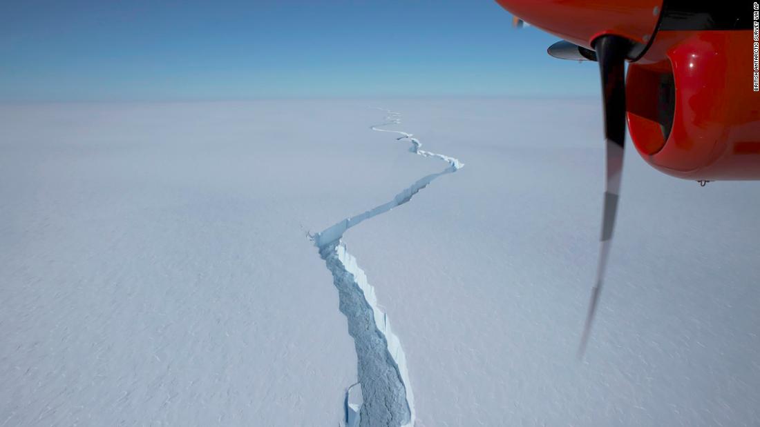 Iceberg larger than New York City separated Antarctica