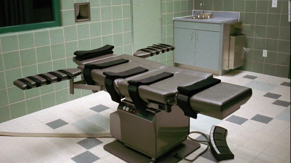 The interior of the execution chamber in the US Penitentiary in Terre Haute is seen in this March 22, 1995, file photo.