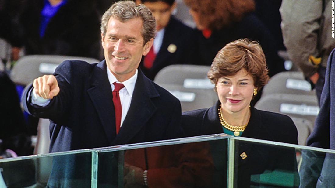 Bush and his wife, Laura, attend his father&#39;s inauguration in 1989. Bush worked on his father&#39;s presidential campaign.