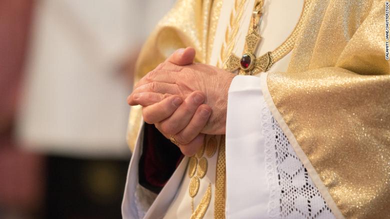 French Catholic clergy may have abused at least 10,000 people since 1950, say investigators