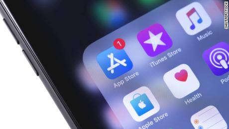 UK launches antitrust probe into Apple 