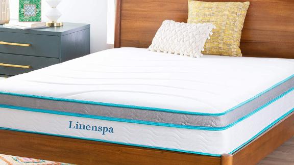 Linenspa 8-Inch Memory Foam and Innerspring Hybrid Mattress