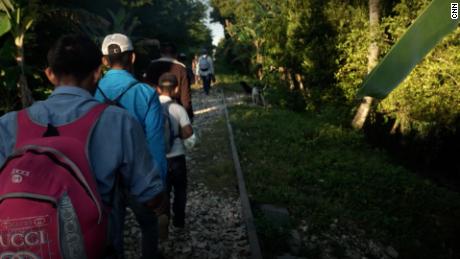 &#39;A better opportunity&#39;: More migrant families trying to cross border 