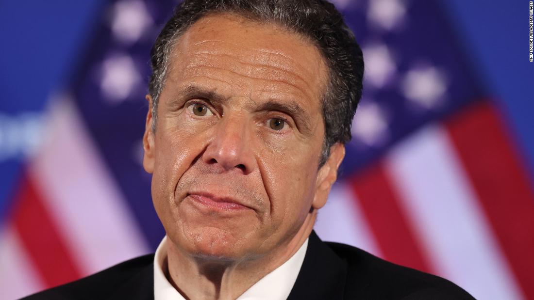 Andrew Cuomo: Pemimpin Mayoritas di Senat Negara Bagian New York meminta gubernur untuk mengundurkan diri