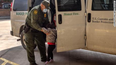 More than 5,000 unaccompanied children are in CBP custody, documents show