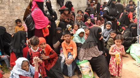 India begins deporting more than 150 Rohingya refugees to Myanmar