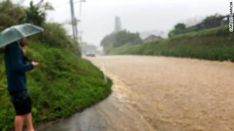 Scènes des inondations dans le comté de Maui, à Hawaï, le 8 mars 2021.