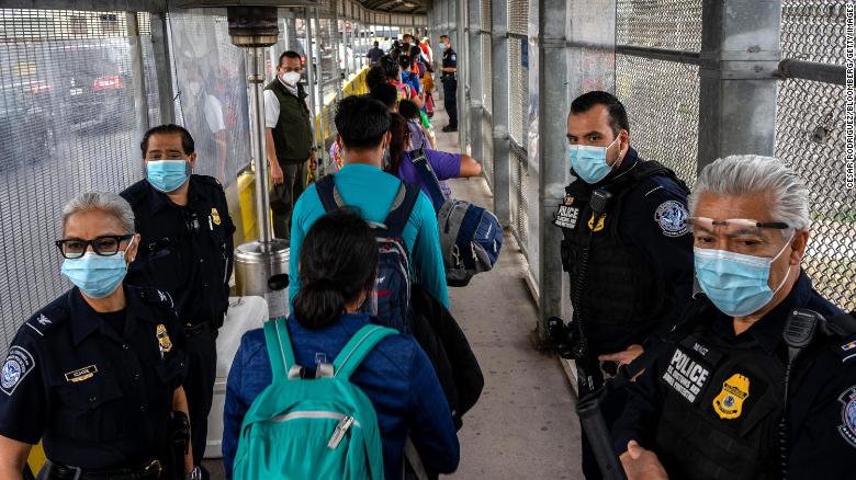 More than 100,000 migrants encountered at US-Mexico border in past 4 weeks, data shows 