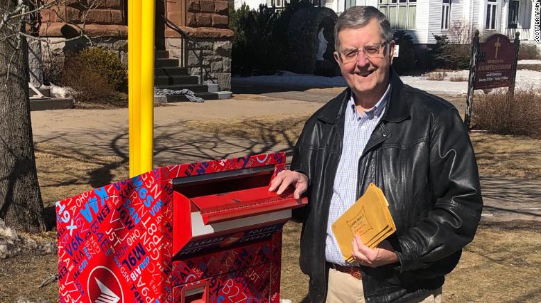 A retired teacher tracks down dozens of students across Canada to return their childhood diaries