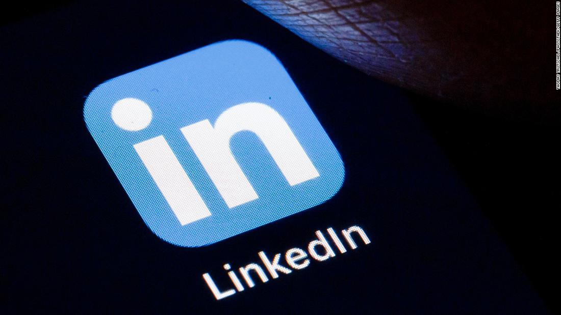 Microsoft suspends new LinkedIn sign-ups in China
