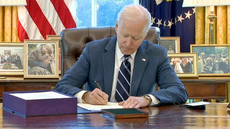 Biden directs states to open vaccinations to all adults by May 1 - CNNPolitics