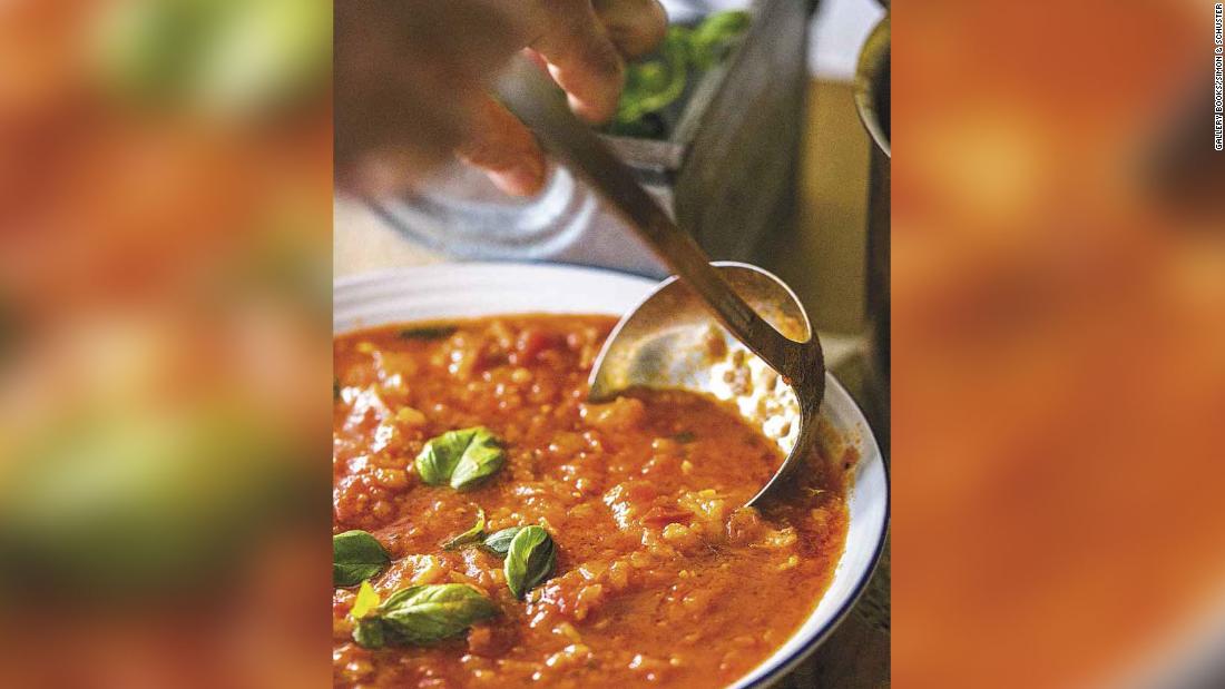 Stanley Tucci's secret for kid-friendly Tuscan tomato soup | CNN Travel