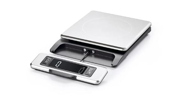 Oxo Good Grips Stainless Steel Scale With Pull-Out Digital Display