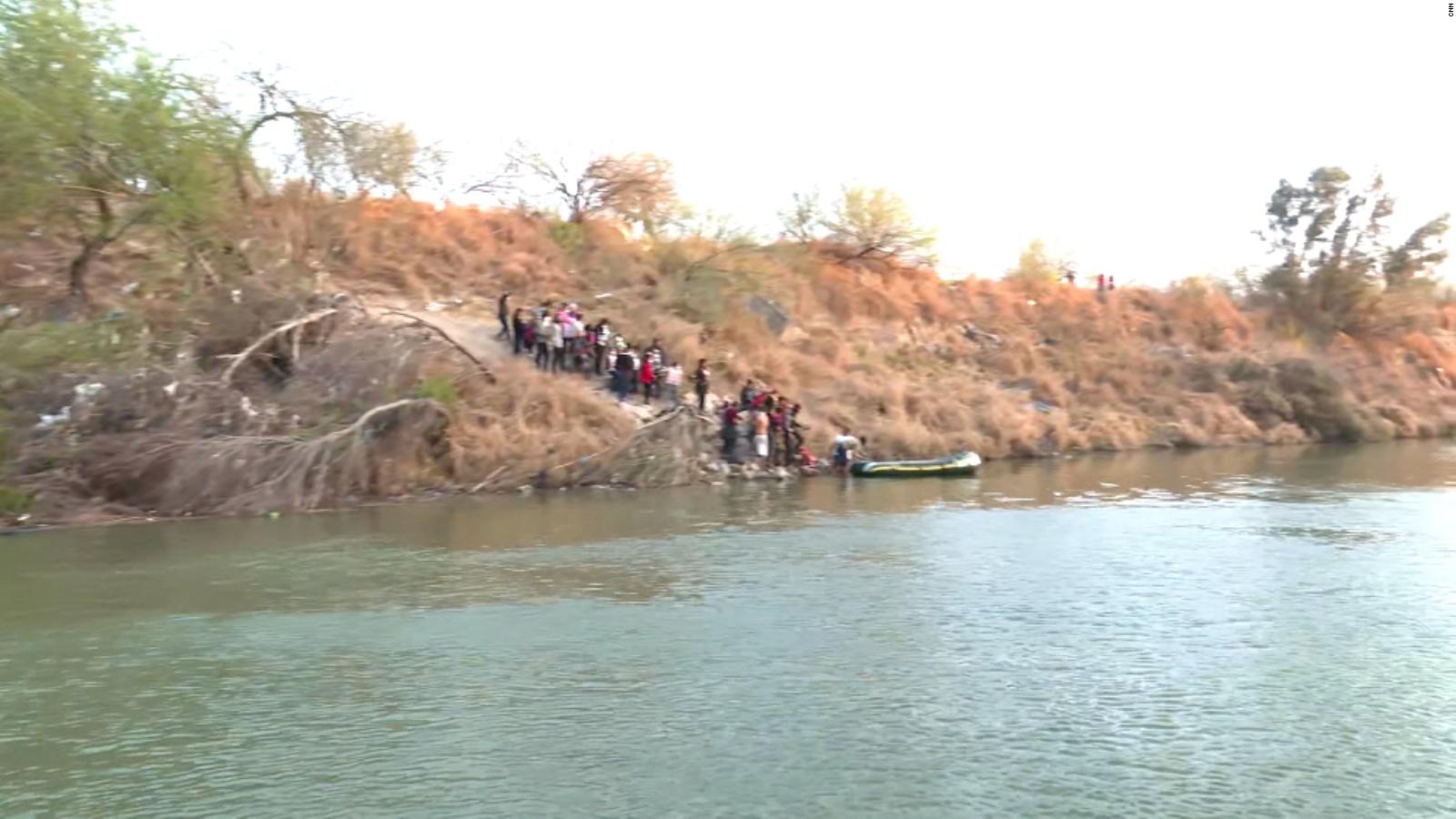 Cnn Witnesses Dozens Of Migrants Trying To Cross Rio Grande Cnn Video