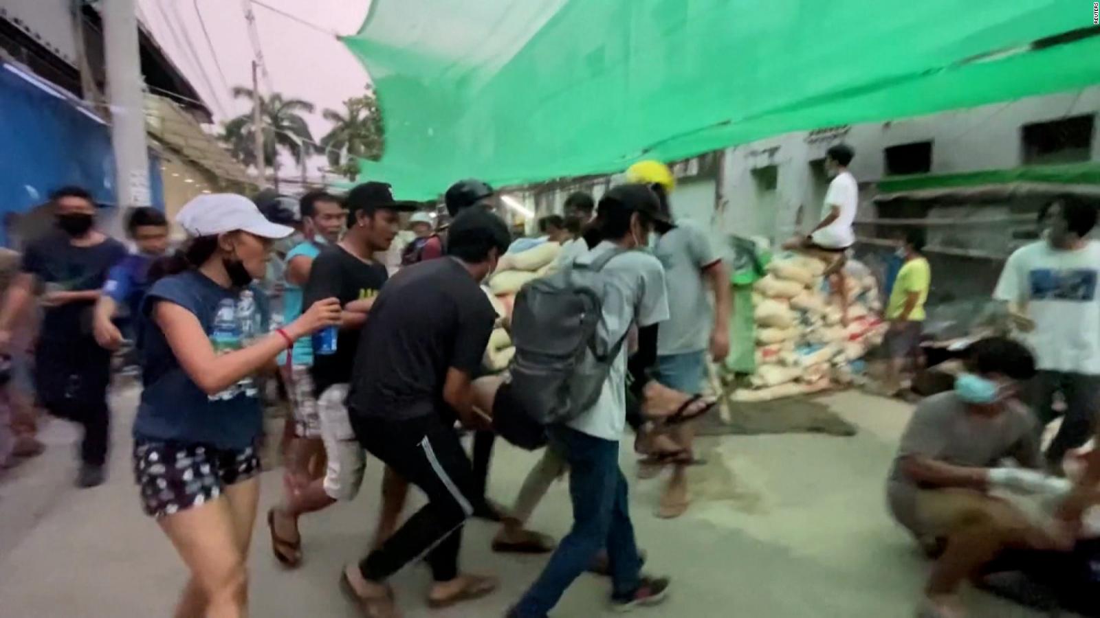 Myanmar Protesters Join Silent Strike After Soldiers Kill 7 Year Old Girl In Her Father S Arms Cnn