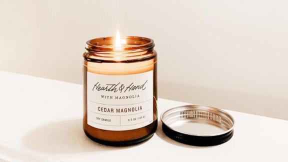 Hearth & Hand with Magnolia Cedar Magnolia Amber Candle